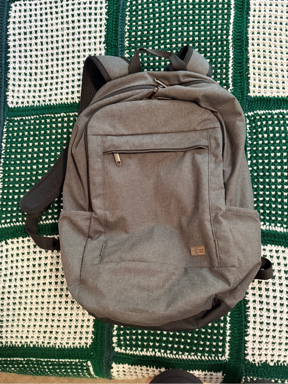 Everyday Gray Men's Backpack with Front Pocket